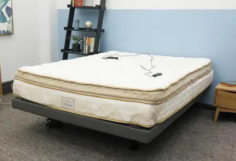 Saatva Solaire Mattress